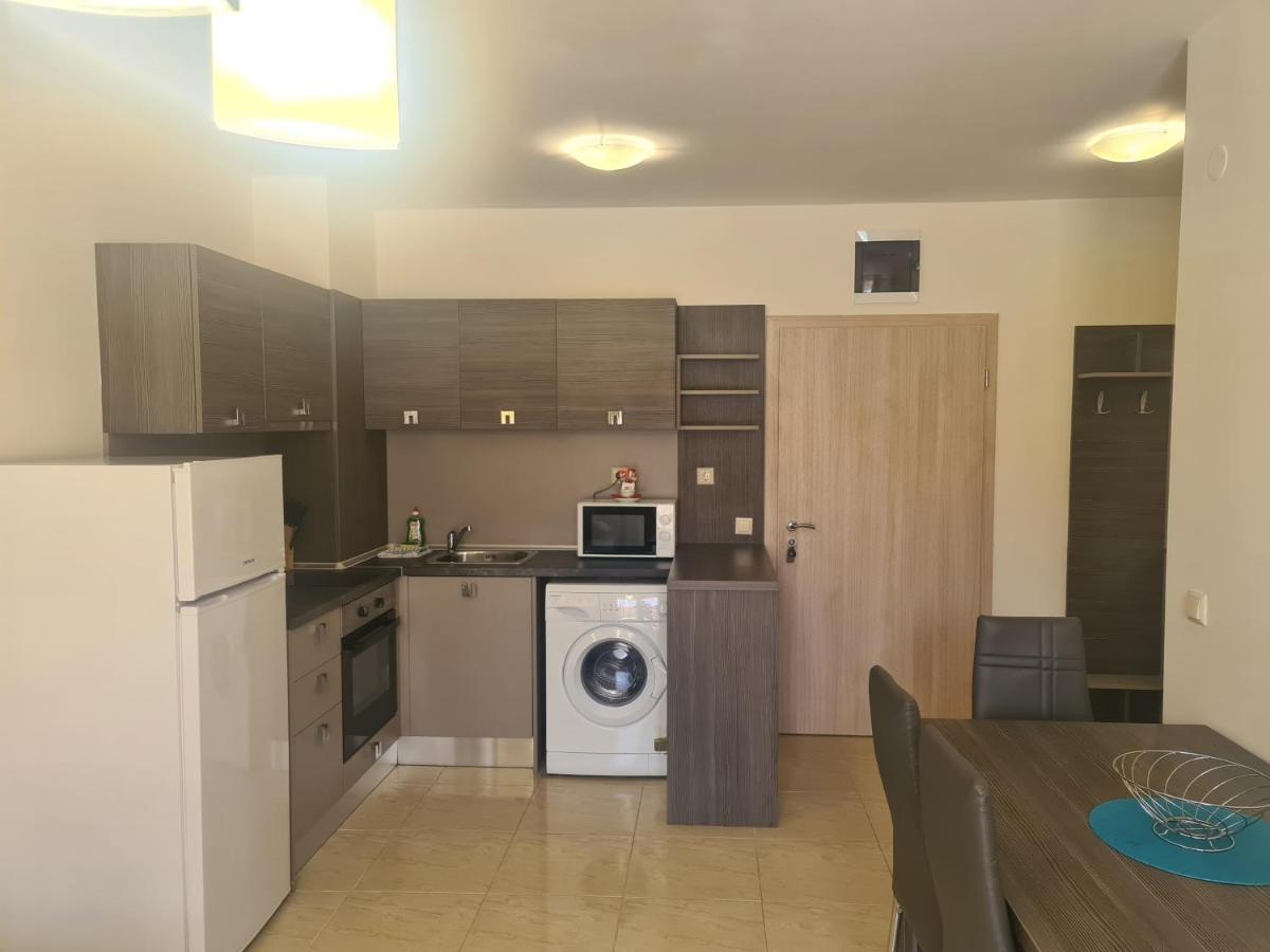 Private Apartment In Star Dreams Complex Sveti Vlas Exteriör bild
