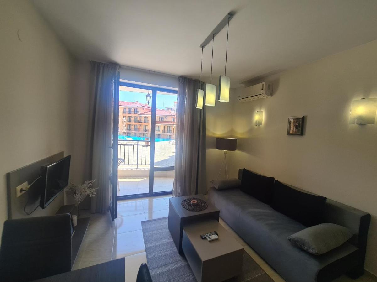 Private Apartment In Star Dreams Complex Sveti Vlas Exteriör bild